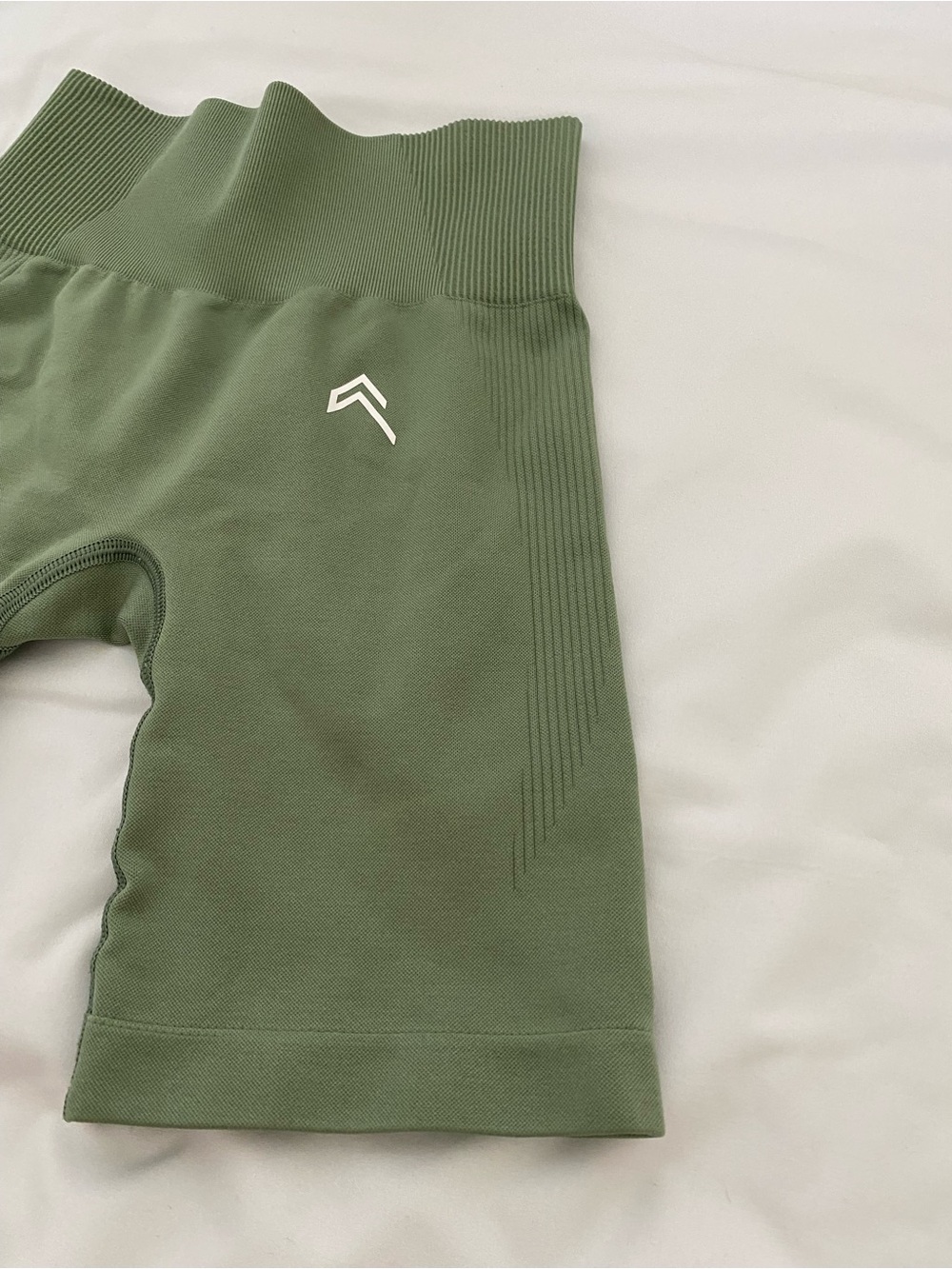 Oner Active Olive Green High-Waist Athletic Bike Shorts Sz Small - Picture 2 of 6